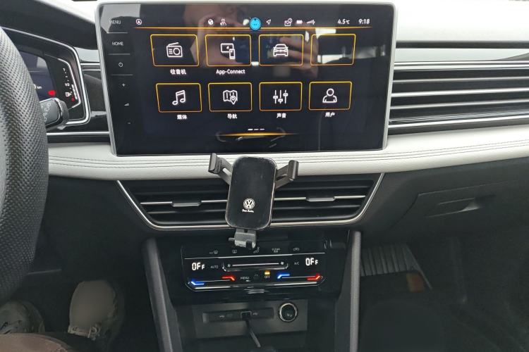 Used Volkswagen Tiguan L 2024 Outstanding Model 300TSI Automatic Two-Wheel Drive Longteng Edition Audio And AC Panel