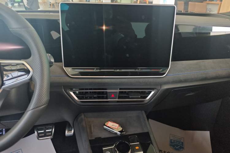 Used Volkswagen Tiguan L 2024 PRO 380TSI Four-Wheel Drive R-Line Prestige Edition Audio And AC Panel