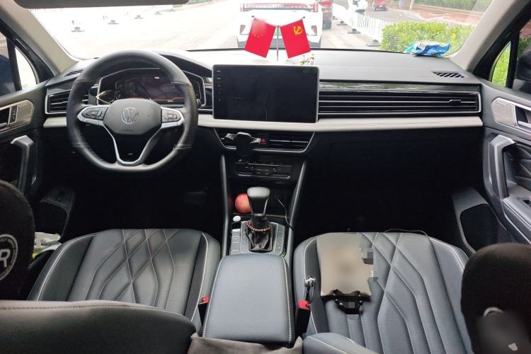 Used Volkswagen Tiguan L 2024 300TSI Automatic Two-Wheel Drive Smart Edition Center Console