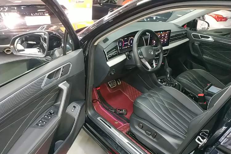 Used Volkswagen Tiguan L 2024 330TSI Automatic Two-Wheel Drive R-Line Enhanced Edition Driver Seat