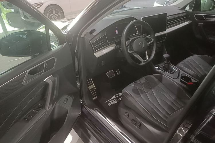 Used Volkswagen Tiguan L 2024 330TSI Automatic Two-Wheel Drive R-Line Enhanced Edition Driver Seat