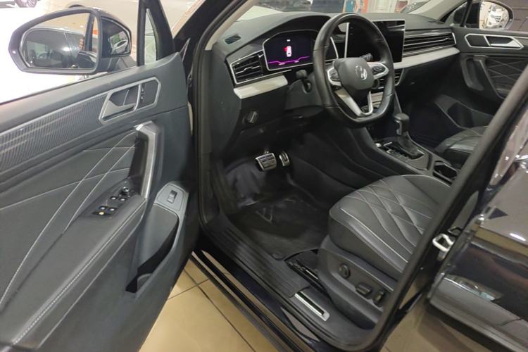 Used Volkswagen Tiguan L 2024 330TSI Automatic Two-Wheel Drive R-Line Enhanced Edition Driver Seat