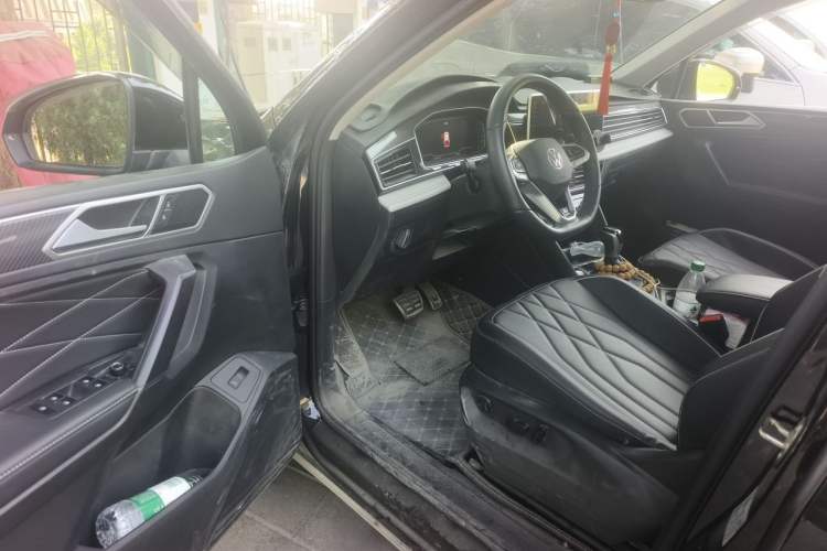 Used Volkswagen Tiguan L 2024 Outstanding Model 330TSI Automatic Two-Wheel Drive R-Line Dragon Glory Edition Driver Seat