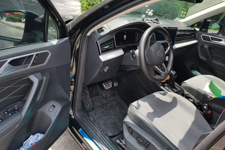 Used Volkswagen Tiguan L 2024 330TSI Automatic Two-Wheel Drive R-Line Enhanced Edition Driver Seat