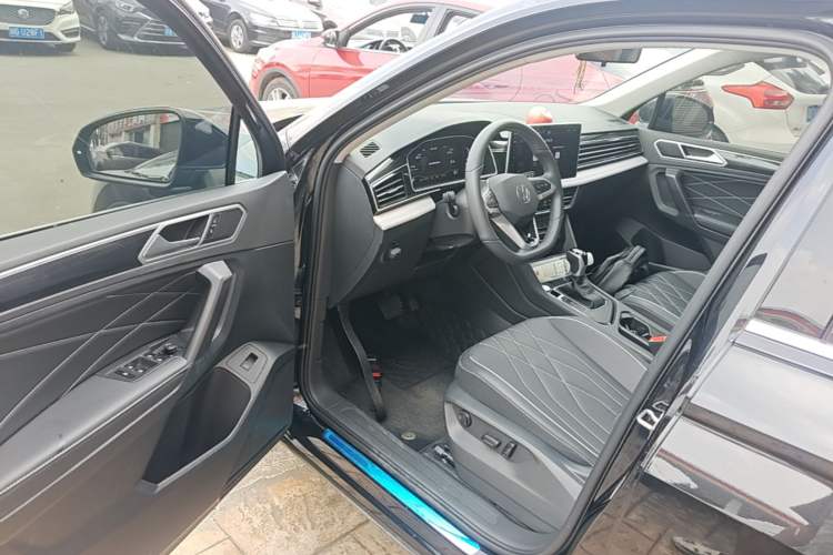 Used Volkswagen Tiguan L 2024 300TSI Automatic Two-Wheel Drive Smart Edition Driver Seat