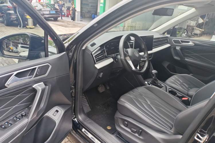 Used Volkswagen Tiguan L 2024 300TSI Automatic Two-Wheel Drive Smart Edition Driver Seat