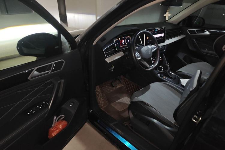 Used Volkswagen Tiguan L 2024 Outstanding Model 300TSI Automatic Two-Wheel Drive Longteng Edition Driver Seat