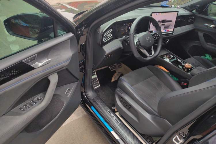 Used Volkswagen Tiguan L 2024 PRO 380TSI Four-Wheel Drive R-Line Prestige Edition Driver Seat