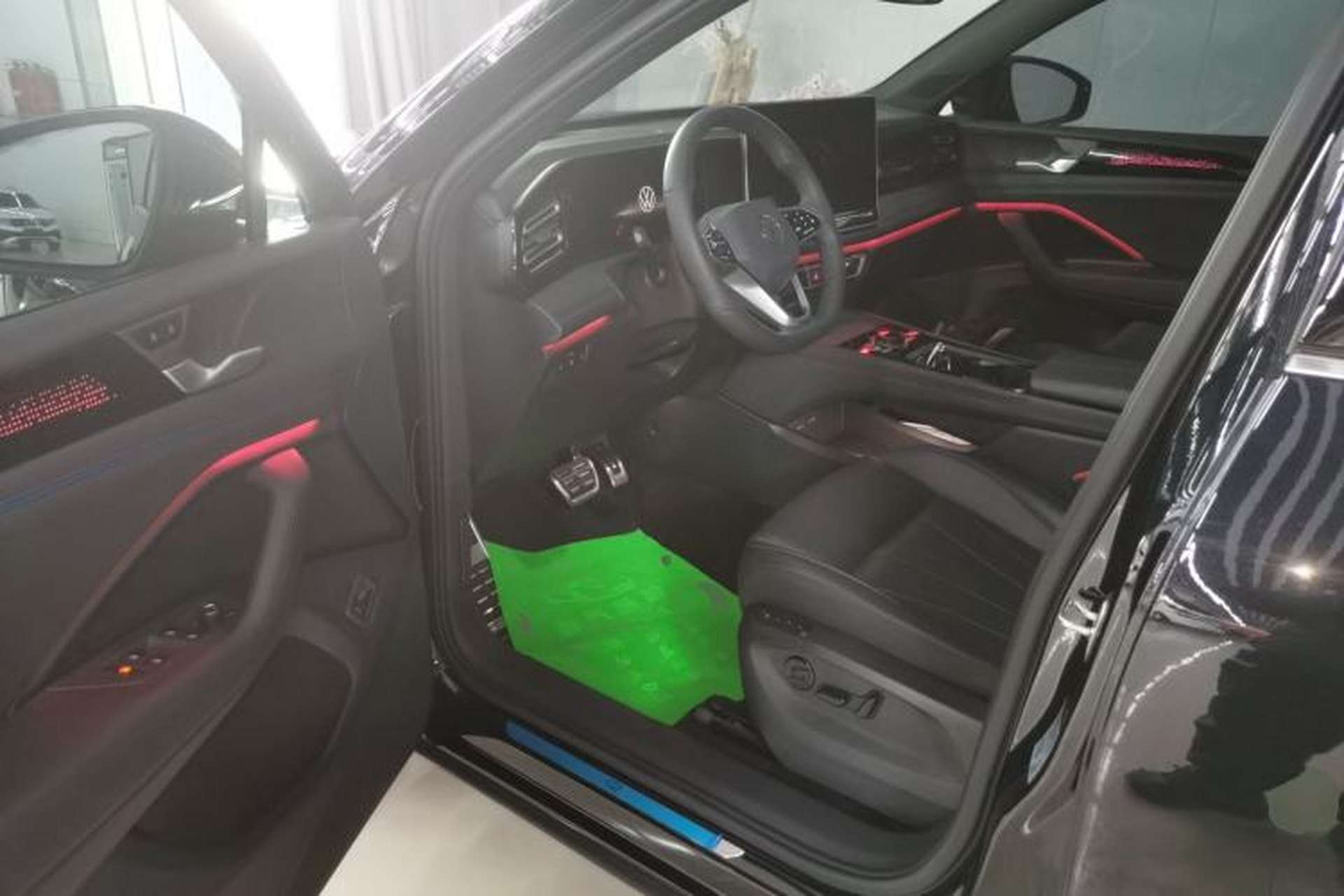 Used Volkswagen Tiguan L 2024 PRO 330TSI Two-Wheel Drive R-Line Smart Edition Driver Seat