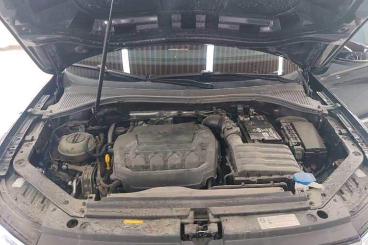 Used Volkswagen Tiguan L 2024 330TSI Automatic Two-Wheel Drive R-Line Enhanced Edition Engine Bay