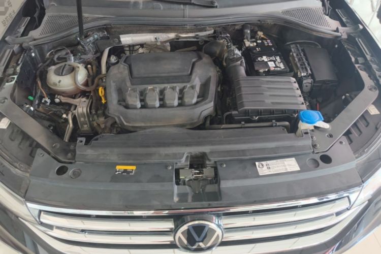 Used Volkswagen Tiguan L 2024 330TSI Automatic Two-Wheel Drive R-Line Enhanced Edition Engine Bay