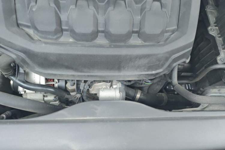 Used Volkswagen Tiguan L 2024 330TSI Automatic Two-Wheel Drive R-Line Enhanced Edition Engine Bay
