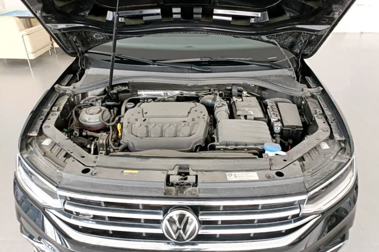Used Volkswagen Tiguan L 2024 330TSI Automatic Two-Wheel Drive R-Line Enhanced Edition Engine Bay