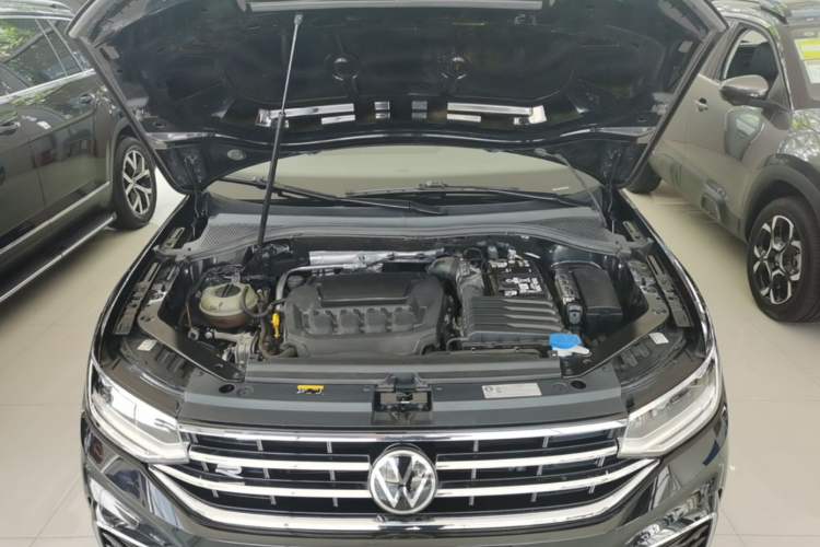 Used Volkswagen Tiguan L 2024 330TSI Automatic Two-Wheel Drive R-Line Enhanced Edition Engine Bay