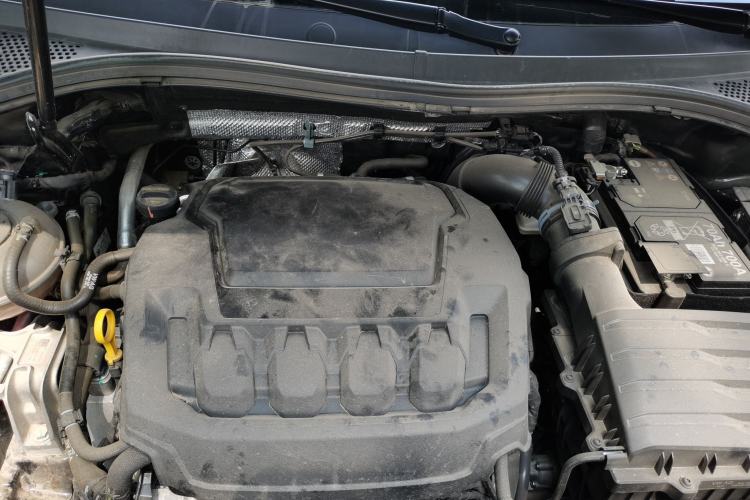 Used Volkswagen Tiguan L 2024 330TSI Automatic Two-Wheel Drive R-Line Enhanced Edition Engine Bay