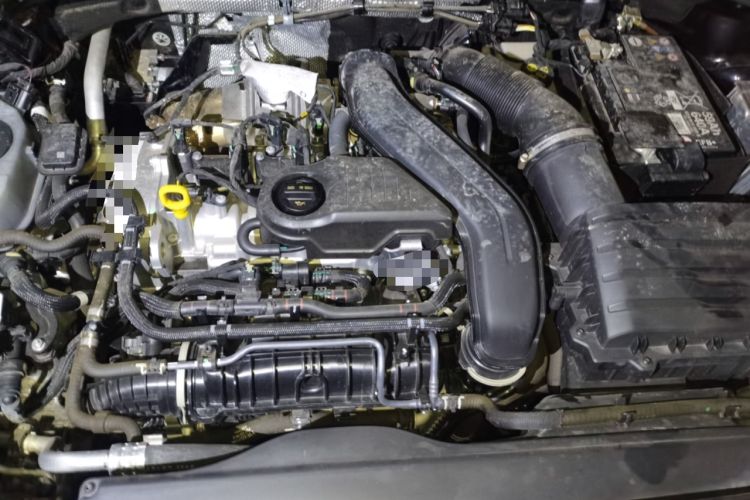 Used Volkswagen Tiguan L 2024 Outstanding Model 300TSI Automatic Two-Wheel Drive Longteng Edition Engine Bay