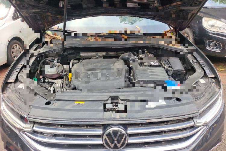 Used Volkswagen Tiguan L 2024 Outstanding Model 330TSI Automatic Two-Wheel Drive R-Line Dragon Glory Edition Engine Bay