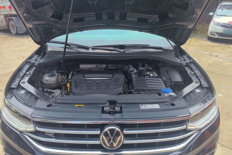 Used Volkswagen Tiguan L 2024 330TSI Automatic Two-Wheel Drive R-Line Enhanced Edition Engine Bay