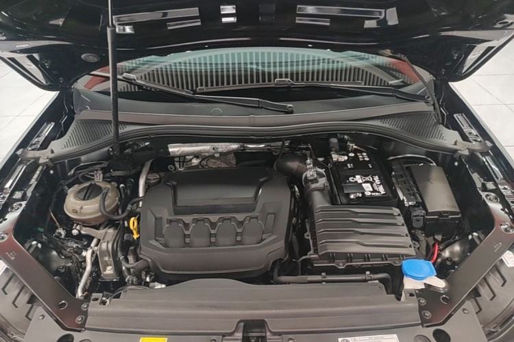 Used Volkswagen Tiguan L 2024 330TSI Automatic Two-Wheel Drive R-Line Enhanced Edition Engine Bay