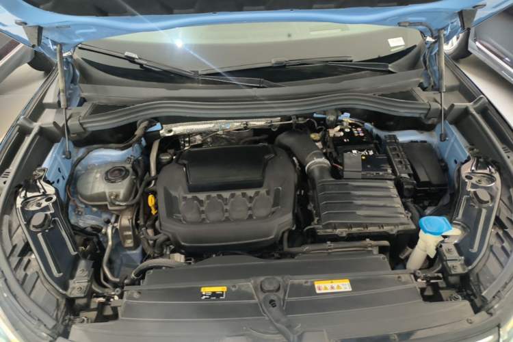 Used Volkswagen Tiguan L 2024 PRO 380TSI Four-Wheel Drive R-Line Prestige Edition Engine Bay