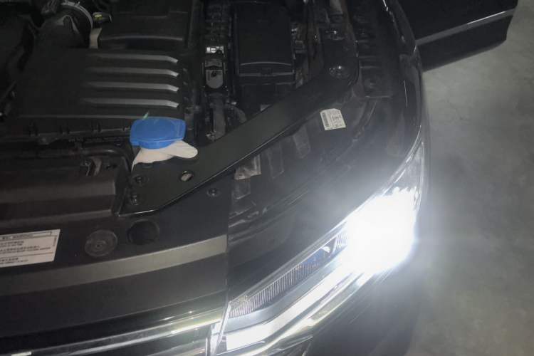 Used Volkswagen Tiguan L 2024 Outstanding Model 330TSI Automatic Two-Wheel Drive R-Line Dragon Glory Edition Engine Bay Left