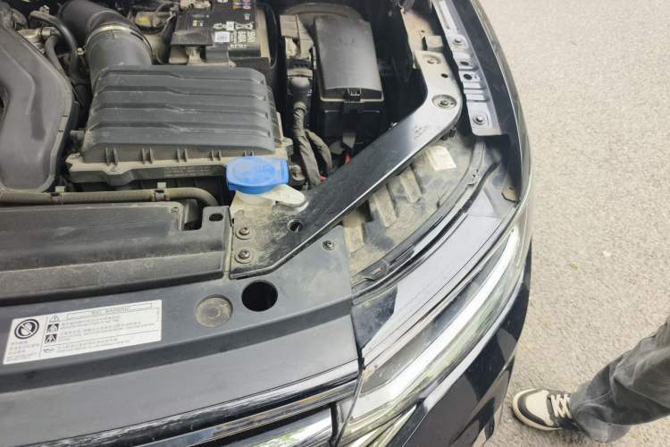 Used Volkswagen Tiguan L 2024 300TSI Automatic Two-Wheel Drive Smart Edition Engine Bay Left
