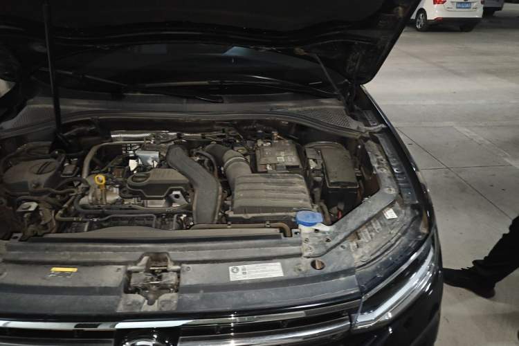 Used Volkswagen Tiguan L 2024 Outstanding Model 300TSI Automatic Two-Wheel Drive Longteng Edition Engine Bay Left