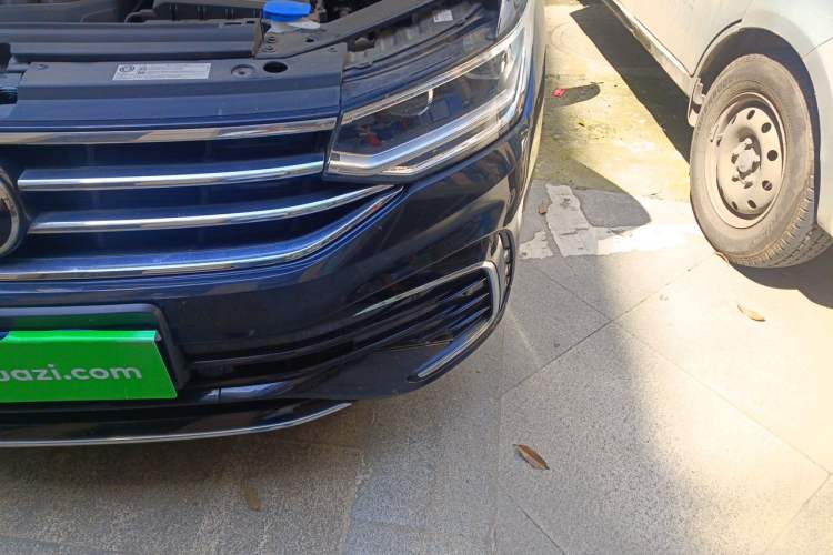 Used Volkswagen Tiguan L 2024 Outstanding Model 330TSI Automatic Two-Wheel Drive R-Line Dragon Glory Edition Engine Bay Left