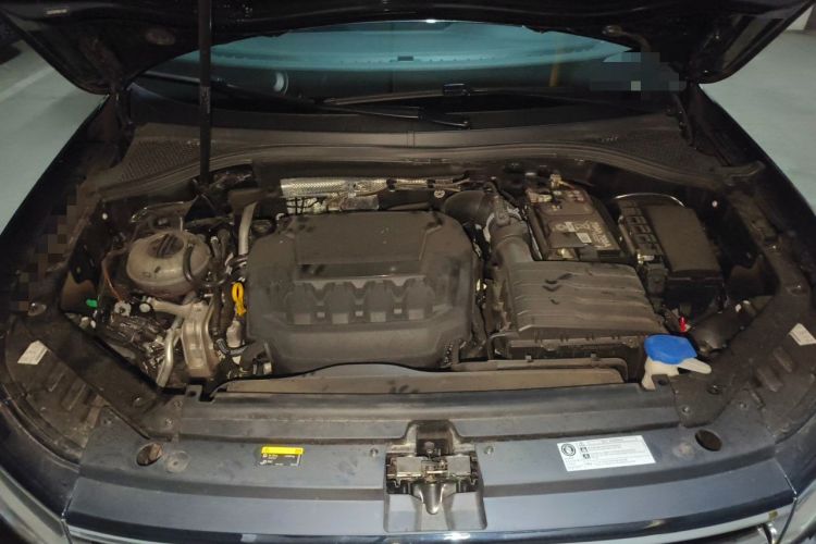 Used Volkswagen Tiguan L 2024 Outstanding Model 330TSI Automatic Two-Wheel Drive R-Line Dragon Glory Edition Engine Bay