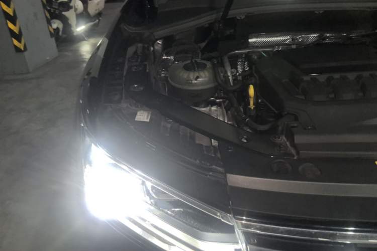 Used Volkswagen Tiguan L 2024 Outstanding Model 330TSI Automatic Two-Wheel Drive R-Line Dragon Glory Edition Engine Bay Right