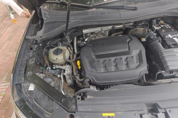 Used Volkswagen Tiguan L 2024 330TSI Automatic Two-Wheel Drive R-Line Enhanced Edition Engine Bay Right