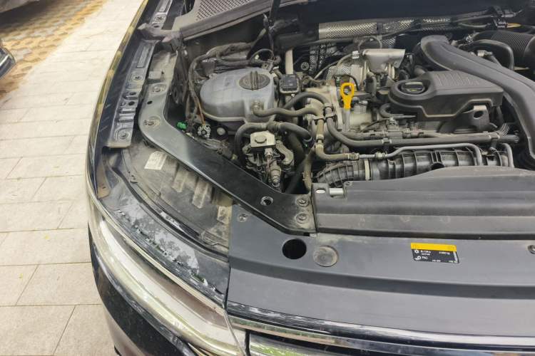 Used Volkswagen Tiguan L 2024 300TSI Automatic Two-Wheel Drive Smart Edition Engine Bay Right