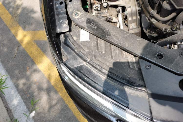 Used Volkswagen Tiguan L 2024 330TSI Automatic Two-Wheel Drive R-Line Enhanced Edition Engine Bay Right