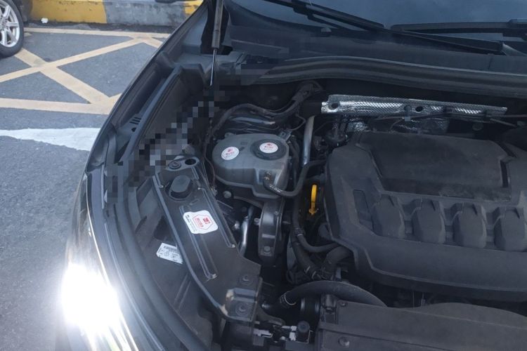 Used Volkswagen Tiguan L 2024 PRO 330TSI Two-Wheel Drive R-Line Smart Edition Engine Bay Right