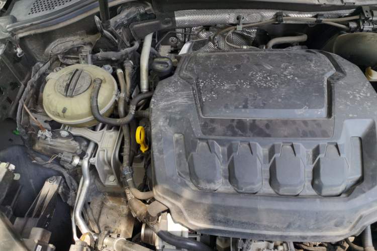 Used Volkswagen Tiguan L 2024 330TSI Automatic Two-Wheel Drive R-Line Enhanced Edition Engine Bay Right