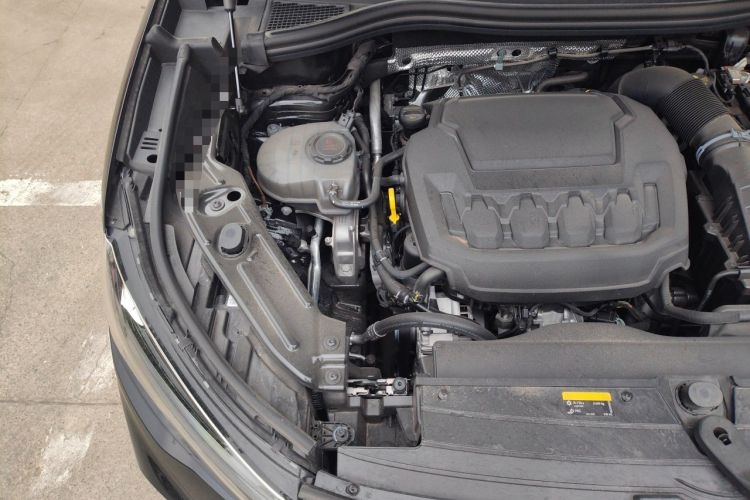 Used Volkswagen Tiguan L 2024 PRO 380TSI Four-Wheel Drive R-Line Prestige Edition Engine Bay Right