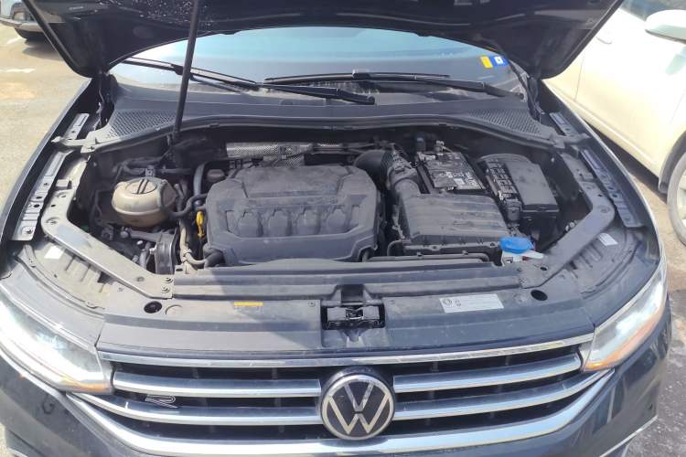 Used Volkswagen Tiguan L 2024 330TSI Automatic Two-Wheel Drive R-Line Enhanced Edition Engine Bay