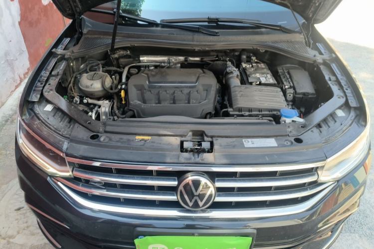 Used Volkswagen Tiguan L 2024 Outstanding Model 330TSI Automatic Two-Wheel Drive R-Line Dragon Glory Edition Engine Bay