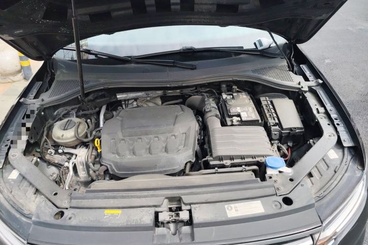 Used Volkswagen Tiguan L 2024 330TSI Automatic Two-Wheel Drive R-Line Enhanced Edition Engine Bay