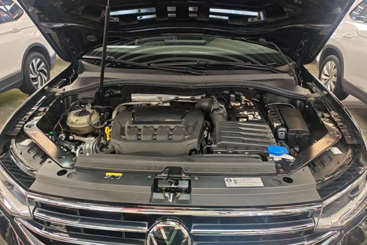 Used Volkswagen Tiguan L 2024 330TSI Automatic Two-Wheel Drive R-Line Enhanced Edition Engine Bay