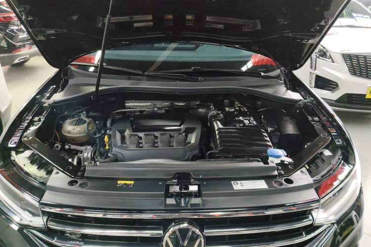 Used Volkswagen Tiguan L 2024 330TSI Automatic Two-Wheel Drive R-Line Enhanced Edition Engine Bay