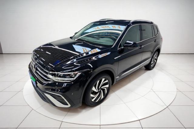 Volkswagen Tiguan L 2024 300TSI Automatic Two-Wheel Drive Smart Edition usado