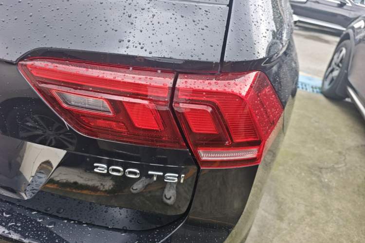 Used Volkswagen Tiguan L 2024 Outstanding Model 300TSI Automatic Two-Wheel Drive Longteng Edition Exterior 1