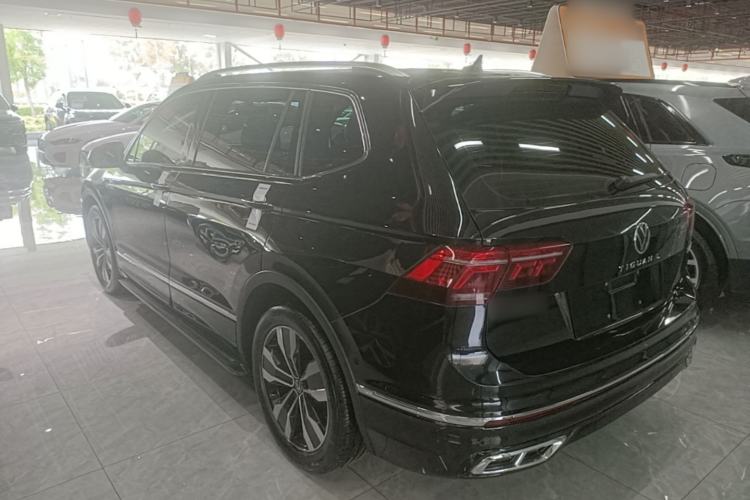 Used Volkswagen Tiguan L 2024 330TSI Automatic Two-Wheel Drive R-Line Enhanced Edition Exterior 2