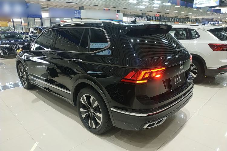 Used Volkswagen Tiguan L 2024 330TSI Automatic Two-Wheel Drive R-Line Enhanced Edition Exterior 2