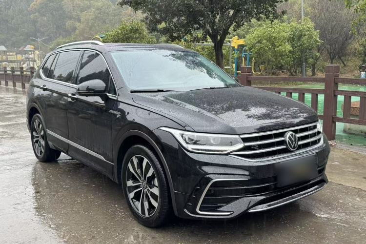 Used Volkswagen Tiguan L 2024 330TSI Automatic Two-Wheel Drive R-Line Enhanced Edition Exterior 2
