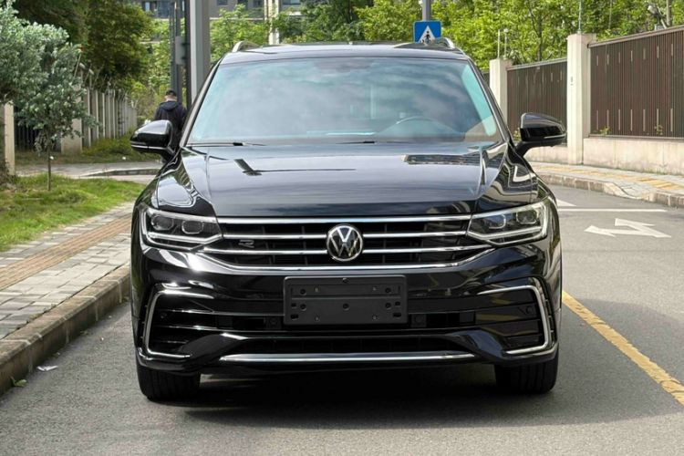 Used Volkswagen Tiguan L 2024 Outstanding Model 330TSI Automatic Two-Wheel Drive R-Line Dragon Glory Edition Exterior 2