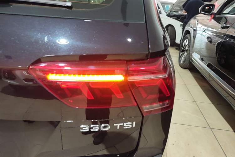 Used Volkswagen Tiguan L 2024 330TSI Automatic Two-Wheel Drive R-Line Enhanced Edition Exterior 3