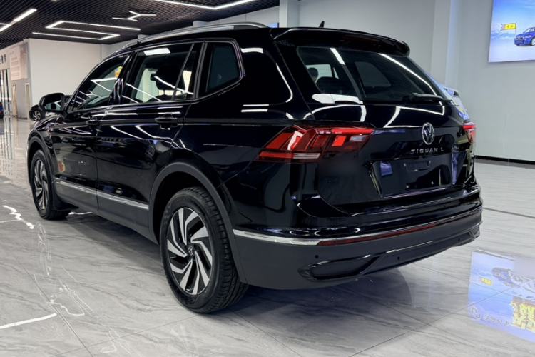 Used Volkswagen Tiguan L 2024 Outstanding Model 300TSI Automatic Two-Wheel Drive Longteng Edition Exterior 3