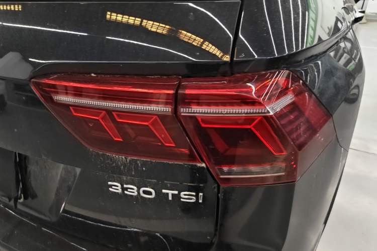 Used Volkswagen Tiguan L 2024 330TSI Automatic Two-Wheel Drive R-Line Enhanced Edition Exterior 3